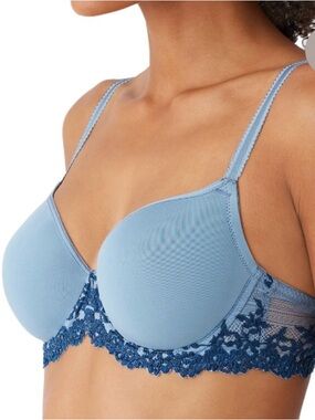 WACOAL EMBRACE LACE t shirt bra. Blue with embroidery lace. Size 38 DD
